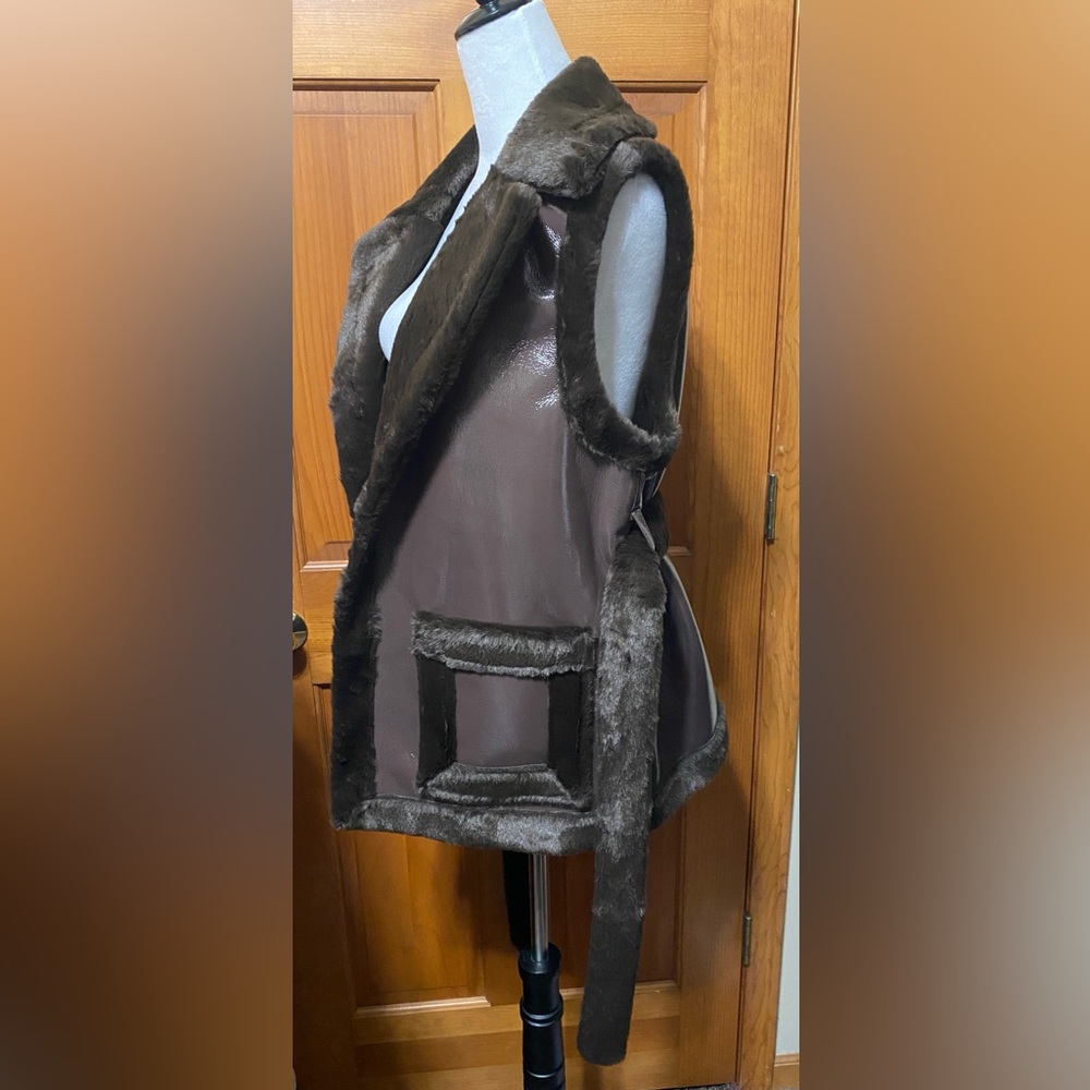 NWT Fashion Nova Faux Fur Shearling Vest - Picture 4 of 6